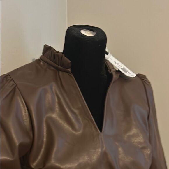 NWT Crown & Ivy Brown Boxy Blouse - Picture 4 of 9